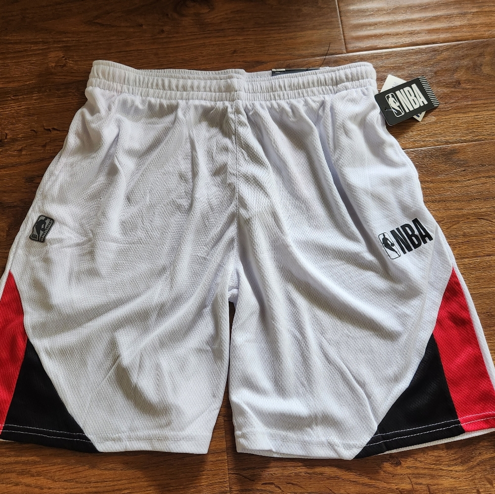 NBA Men's Classic Mesh Practice Shorts Color White ZSMD746S New With Tags
